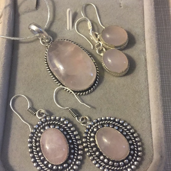 Jewelry - Pretty pink quartz crafted W/ small earrings  ONLY